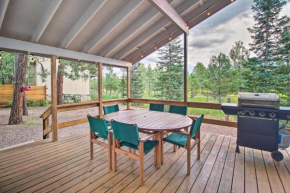 Cozy Pinetop Hideaway with Fire Pit and Games!